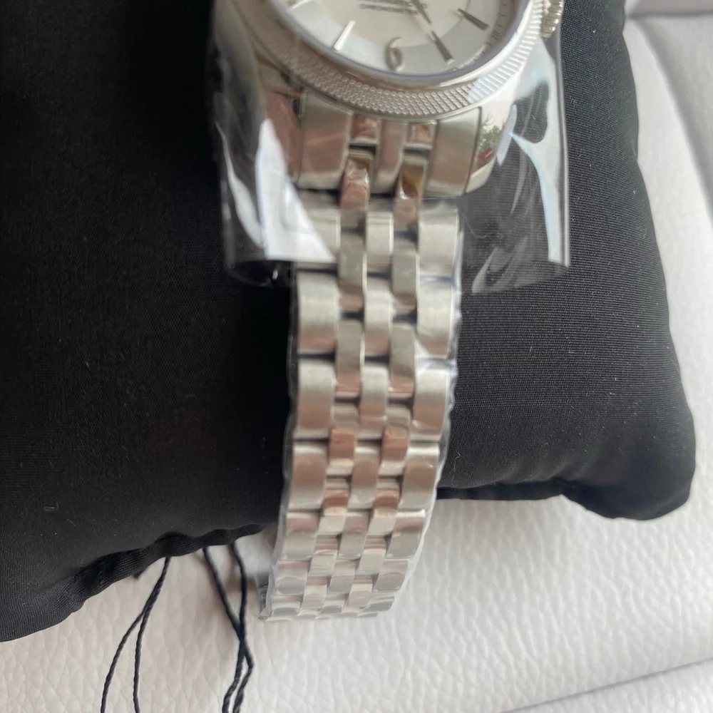 **Brand New** Tissot Automatic Watch - Picture 5 of 8